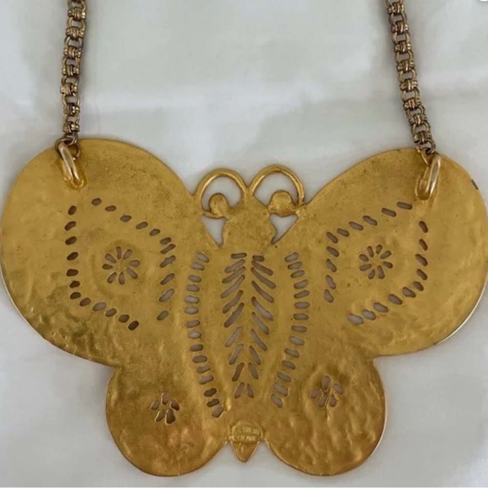 Vintage Silver tone Butterfly Statement Necklace . - Picture 9 of 9